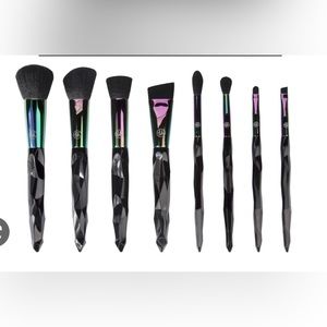 posion shock bh cosmetics 8 piece face and eye brush set